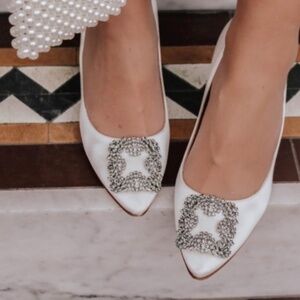 Manolo Blahnik Crystal Embellished Hangisi White Bridal Lace Buckle Classic Flat